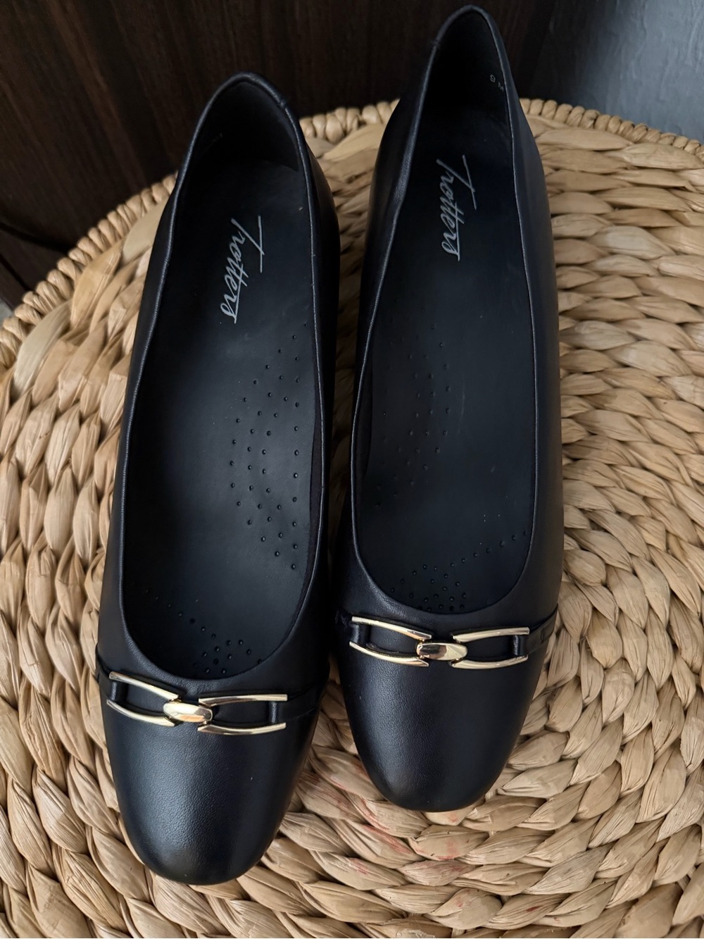 Trotters Dakota Pump in Black